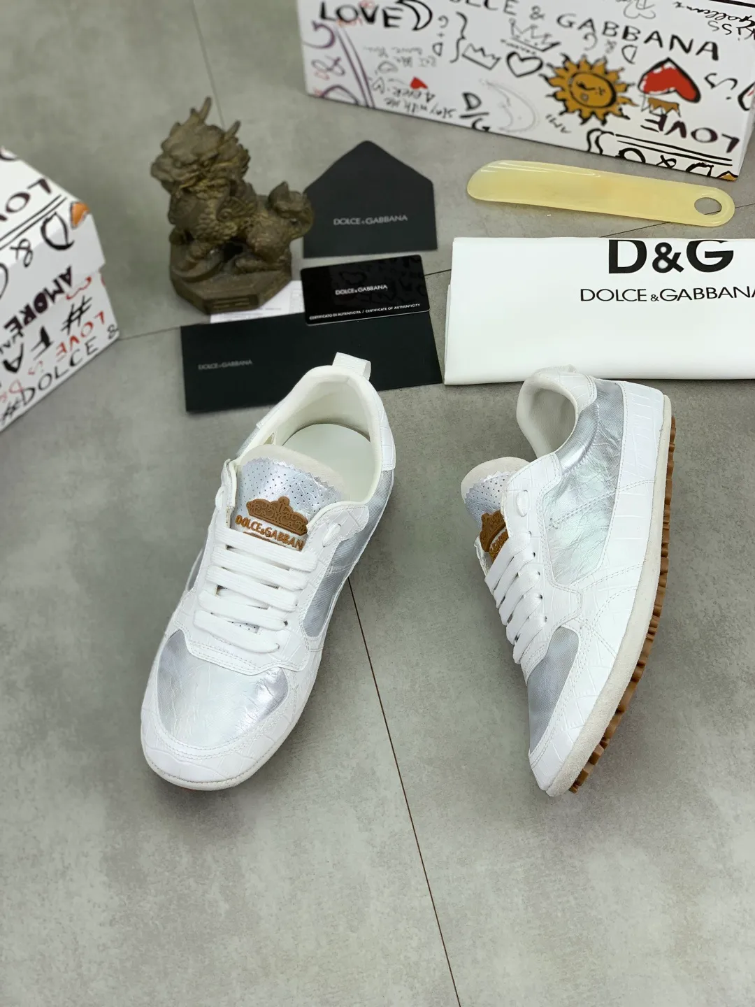 Men's men's shoes 💰P542 💰[New model] The latest hot style, top original quality, the official website synchronizes "DOLCE&GABBANA [Dolce & Gabbana] ~ High quality." The effect is low-top casual DG men's shoes, loved by many celebrities, using high-end imported first-layer calfskin splicing logo design + cowhide feet, simple and elegant, perfectly interpreting the latest inspiration of shoes, integrating classics and fashion, luxury dreams, and fashion. Suitable for drivers, light and comfortable to drive, light and breathable for outdoor travel, high-end quality, trustworthy, 3️⃣color🉑️choice! Code number: 38-46